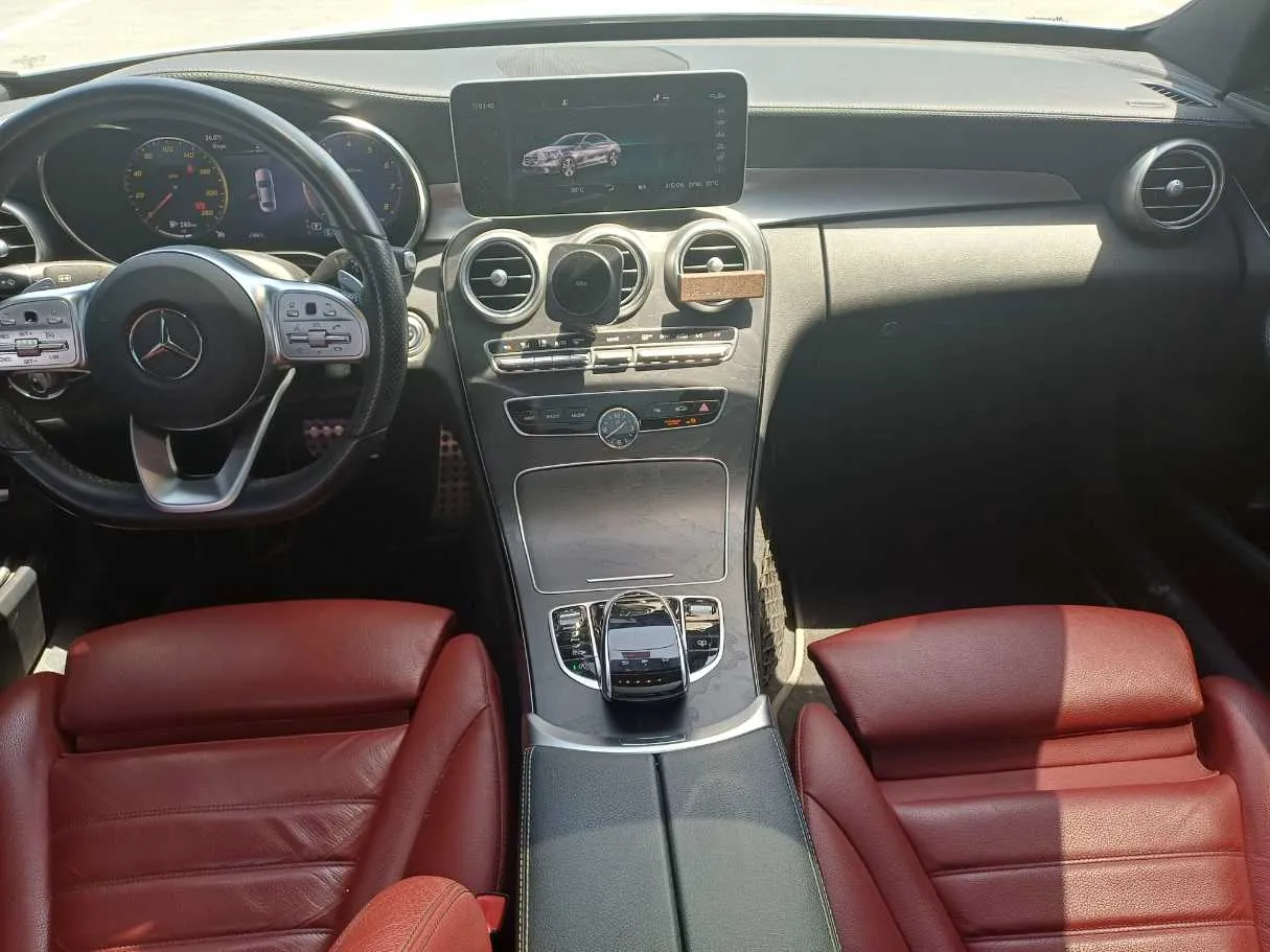 Car image 15