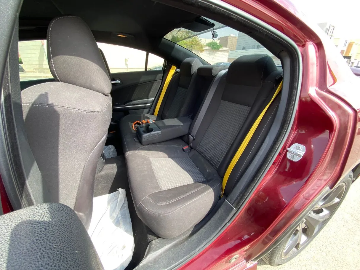 Car image 13
