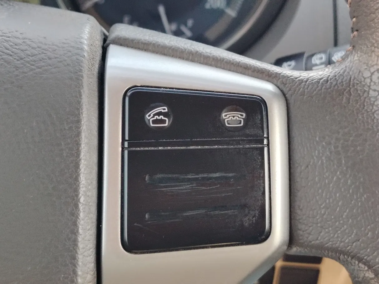 Car image 27