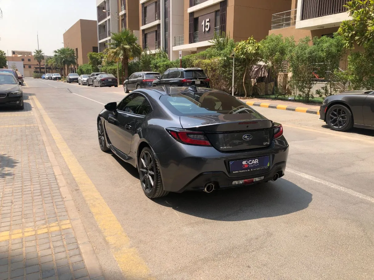 Car image 7