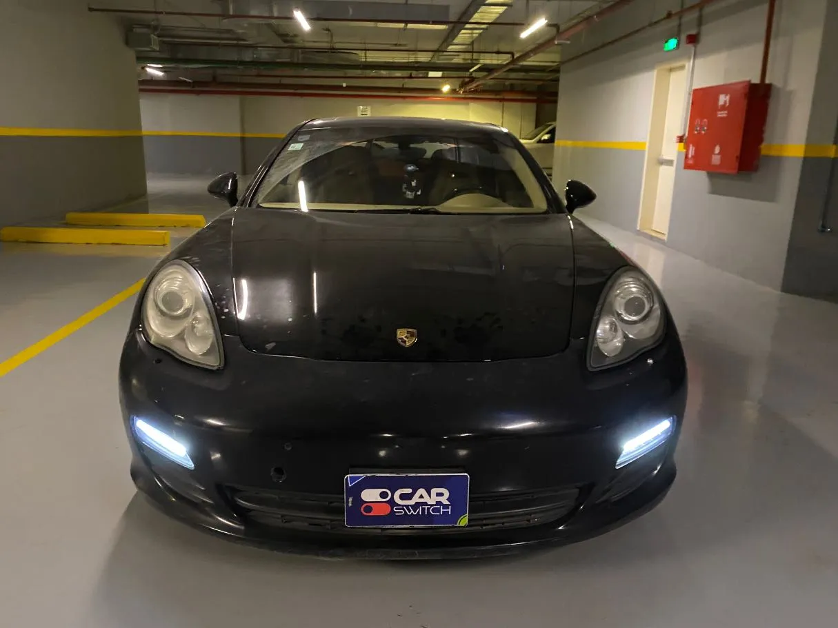 Car image 2