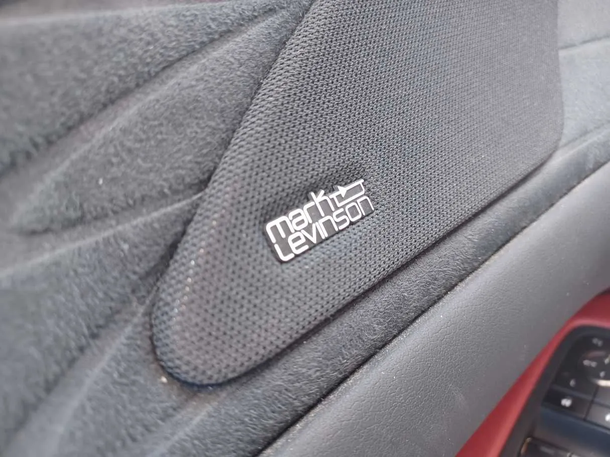 Car image 22