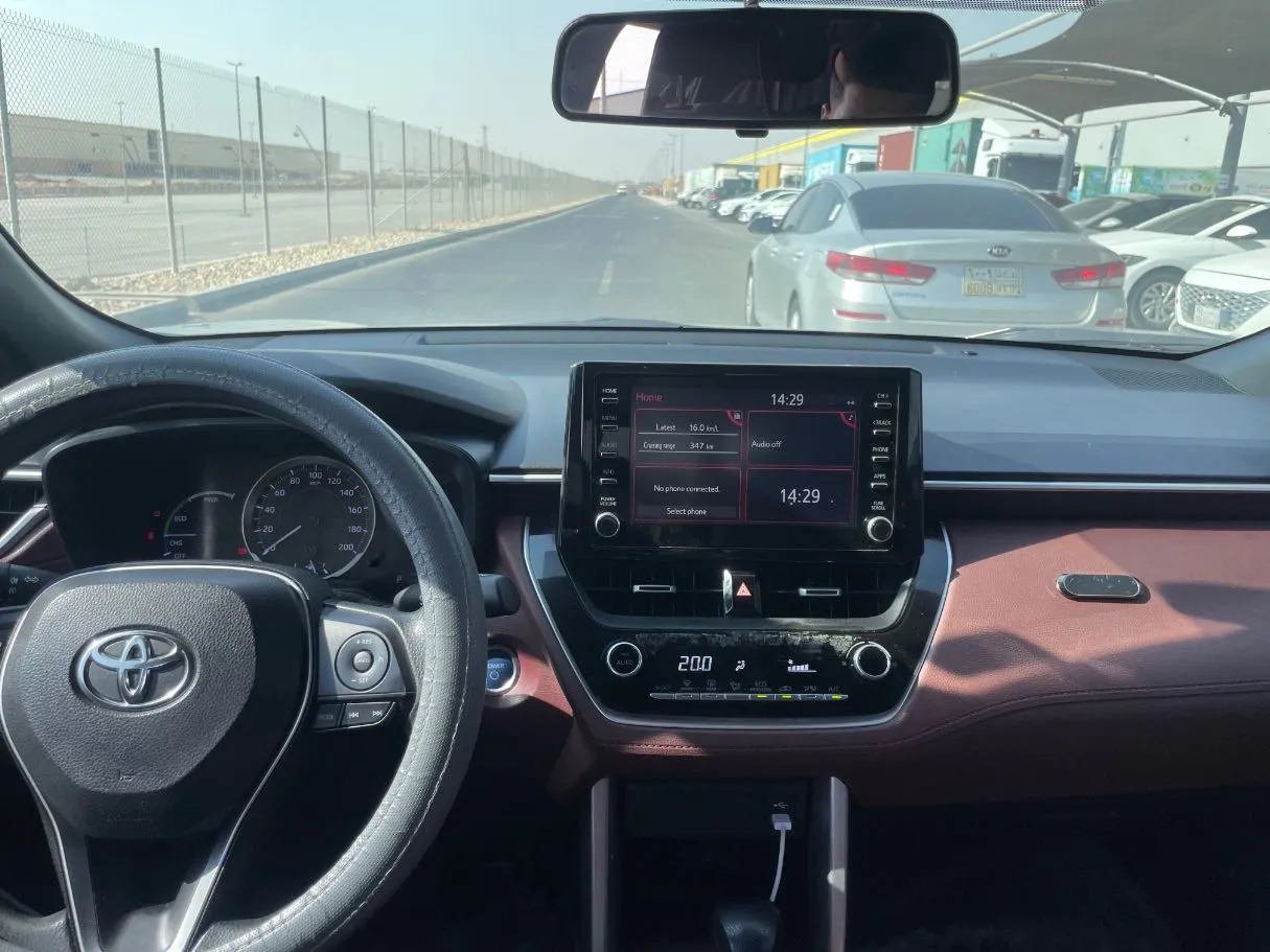 Car image 18