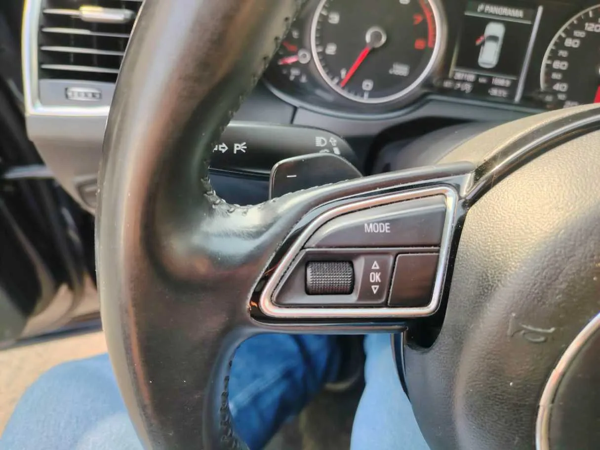 Car image 33