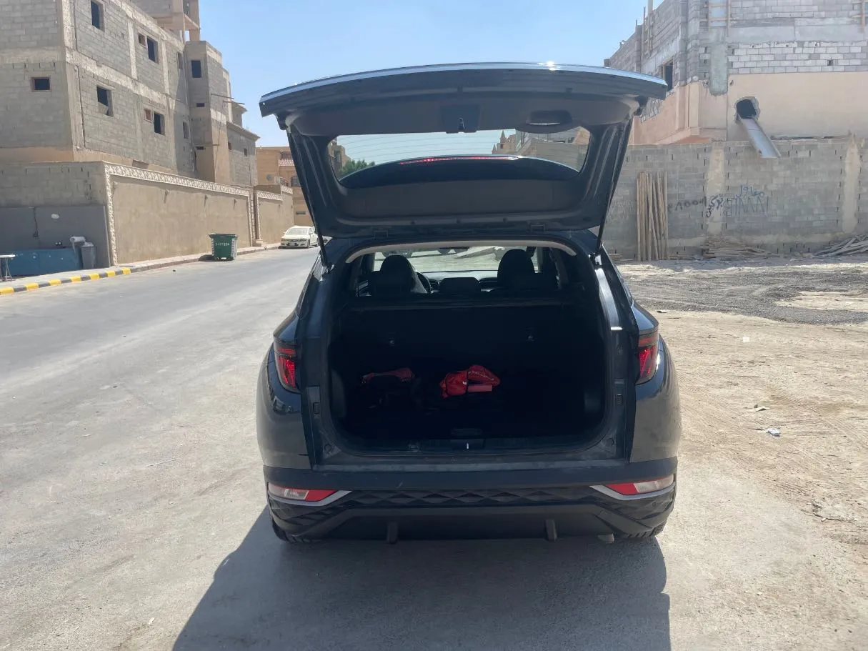 Car image 21