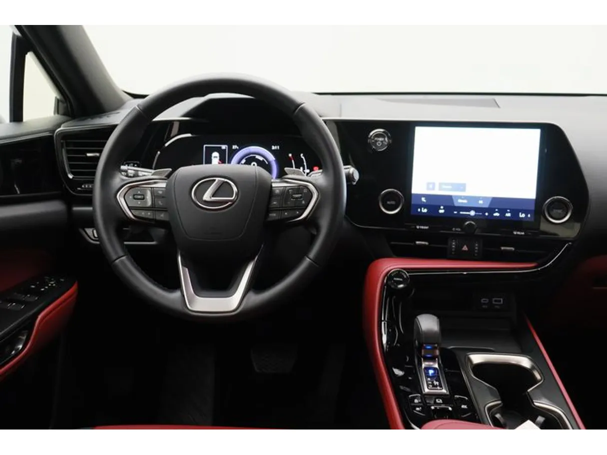 Car image 15