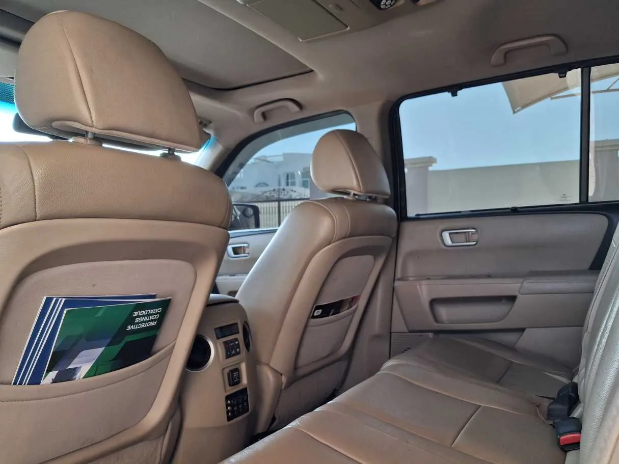 Car image 15