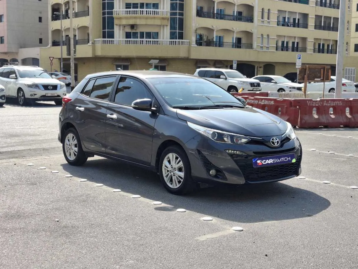 Car image 4