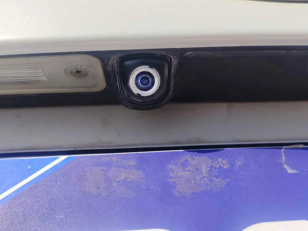 Car image 26