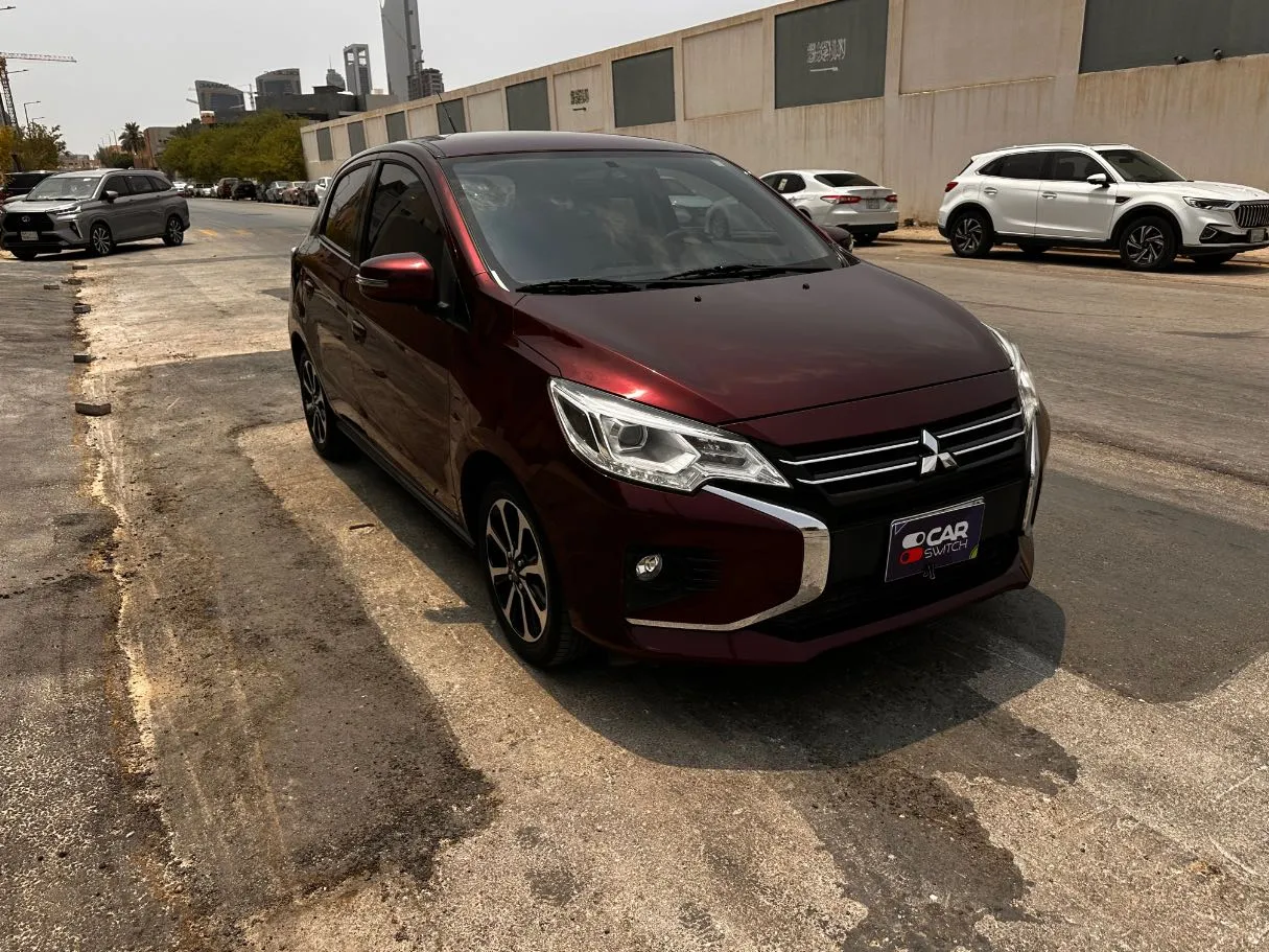 Car image 3