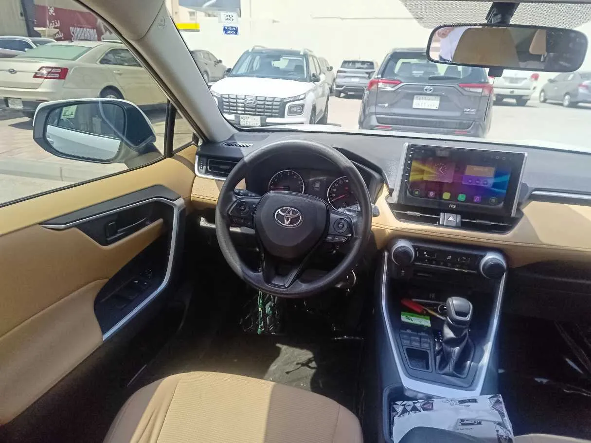 Car image 23