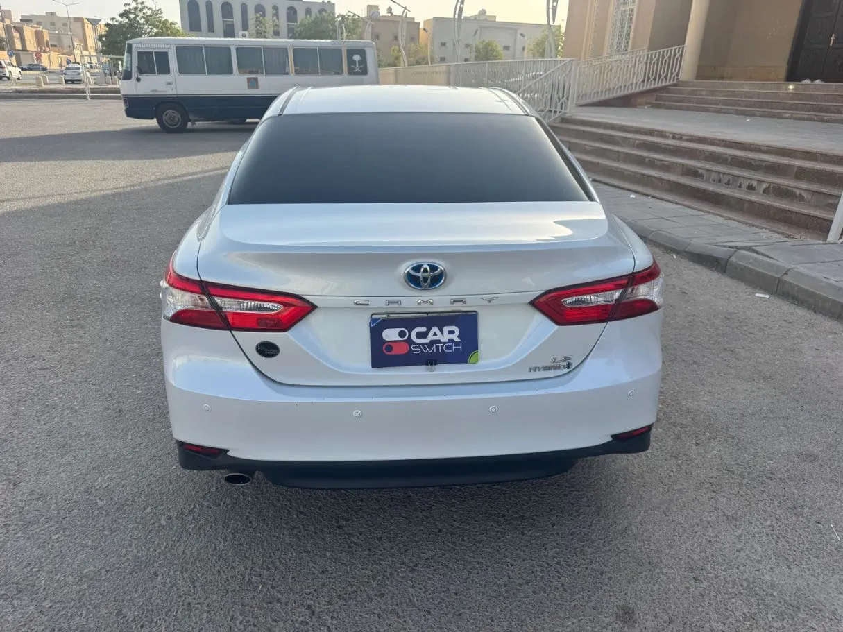 Car image 6