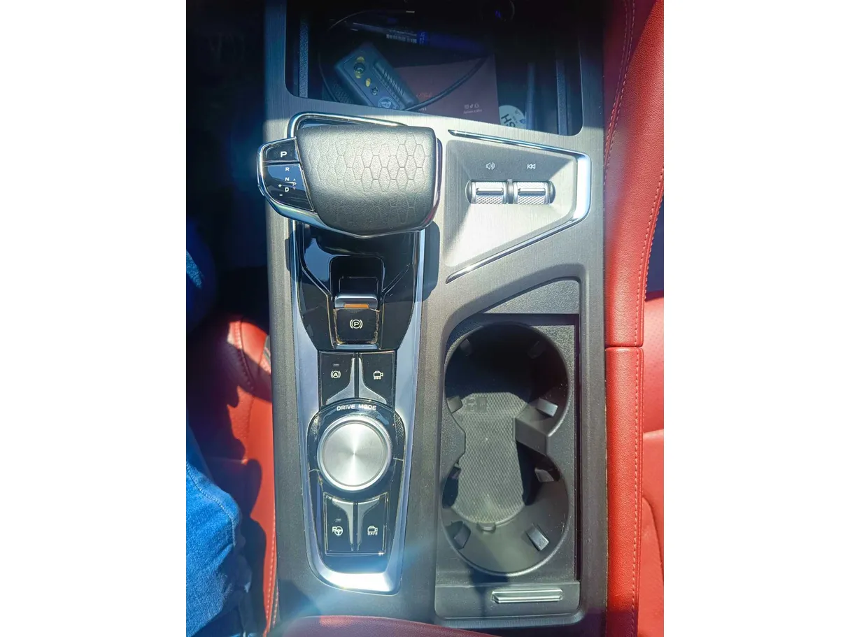 Car image 23