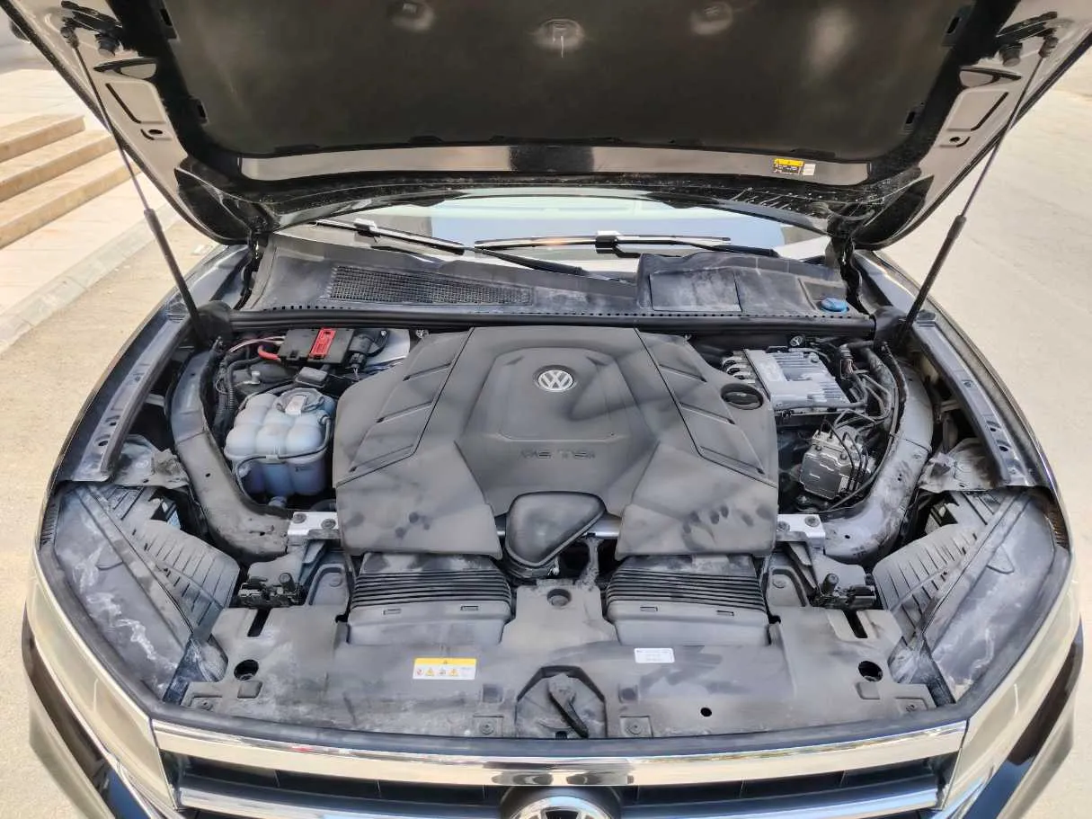 Car image 35