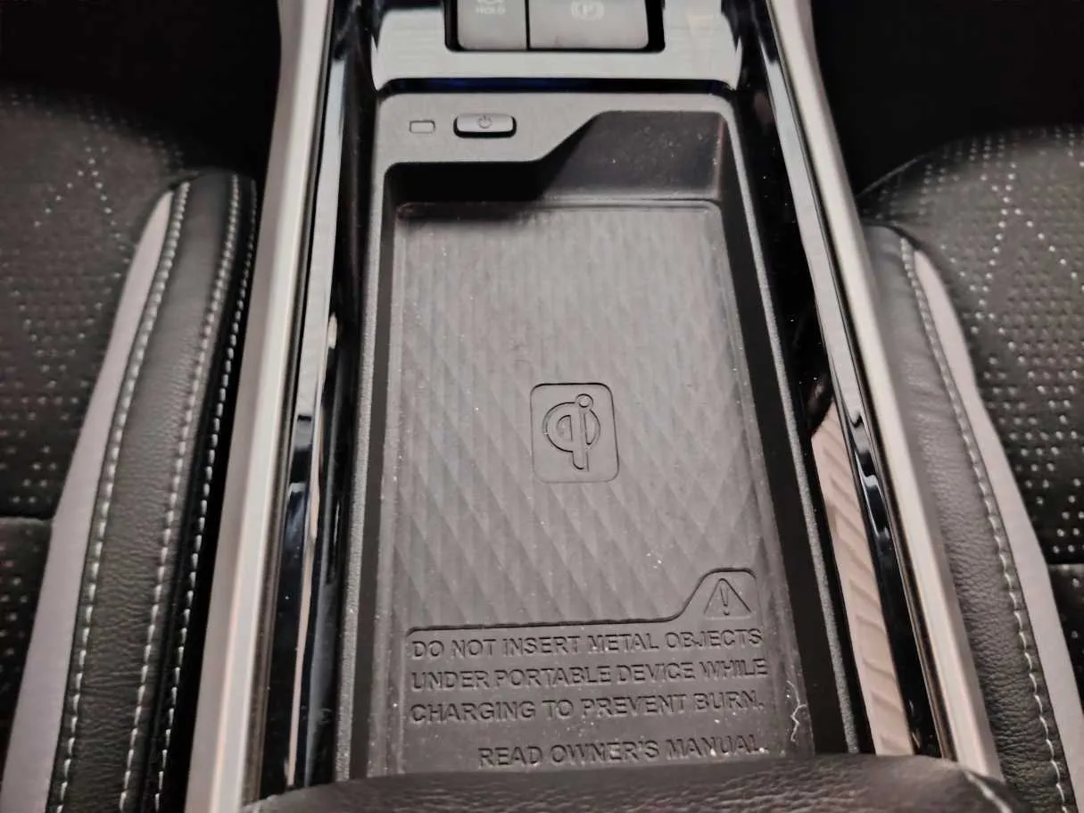 Car image 25