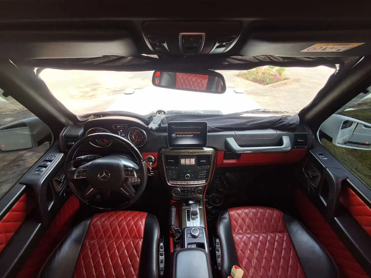 Car image 15