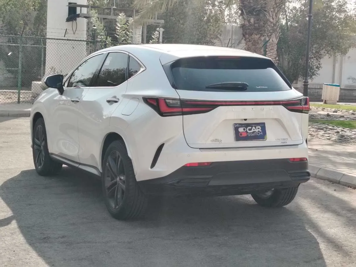 Car image 7