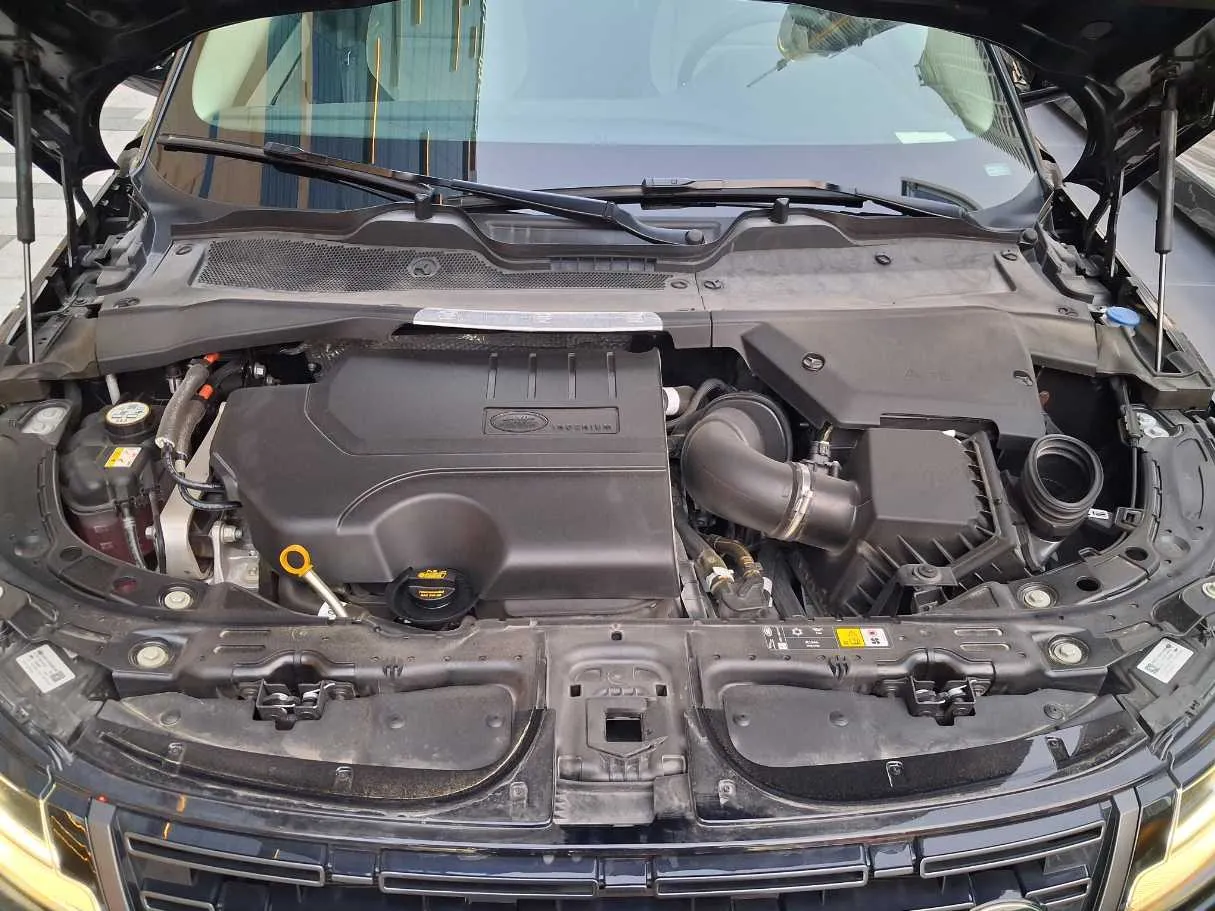 Car image 21