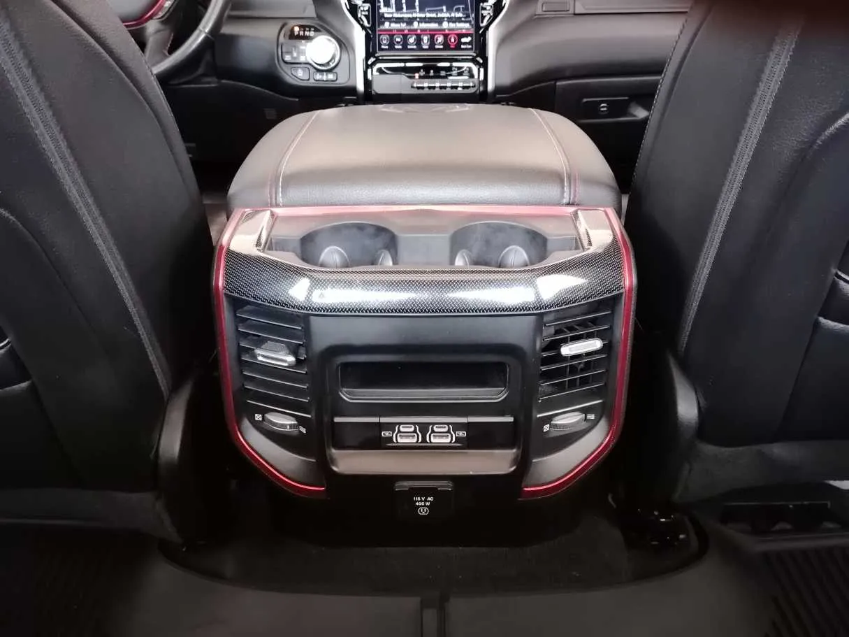 Car image 29