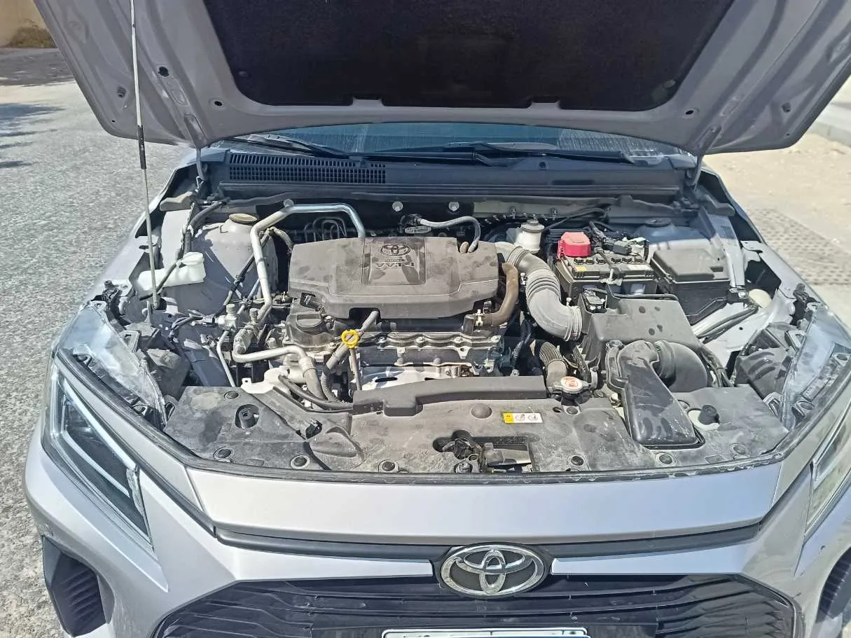 Car image 37