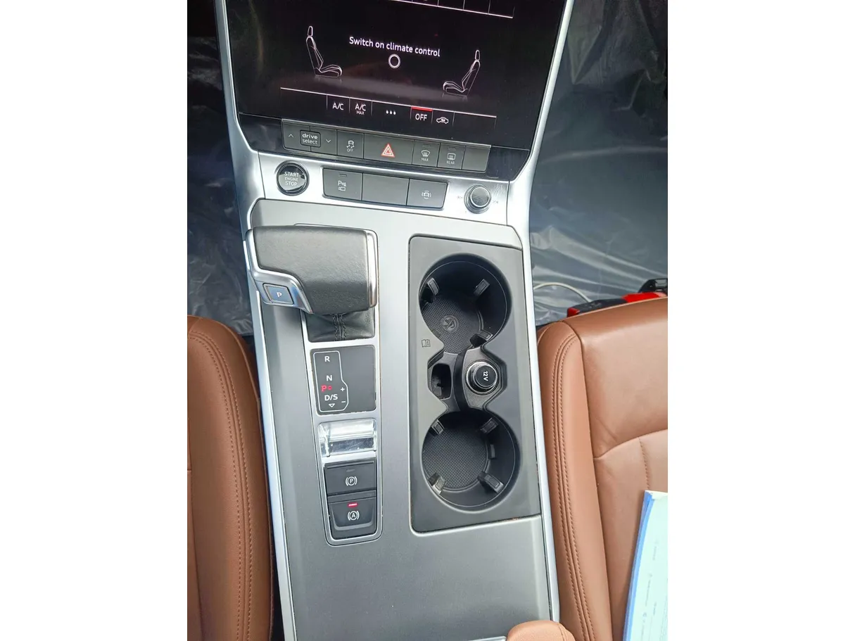 Car image 22