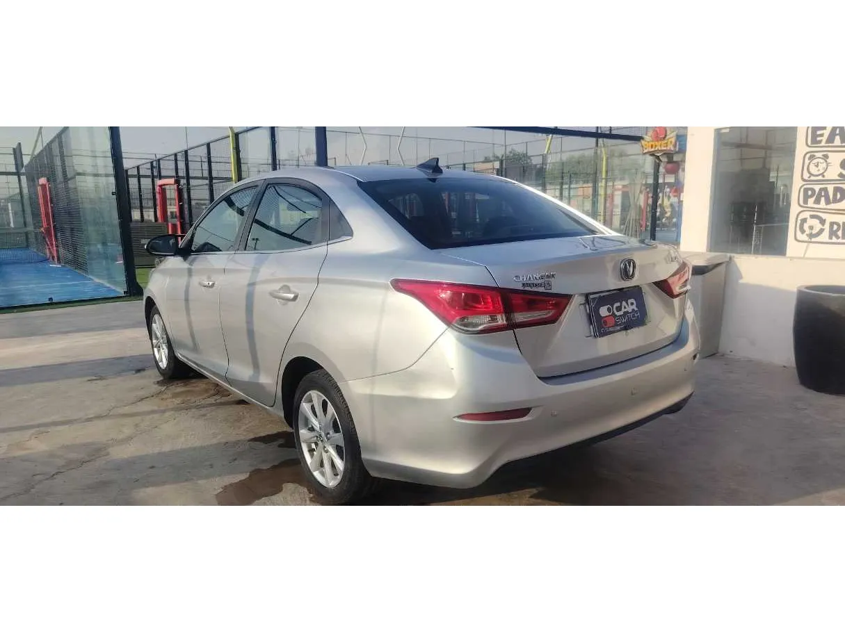 Car image 7