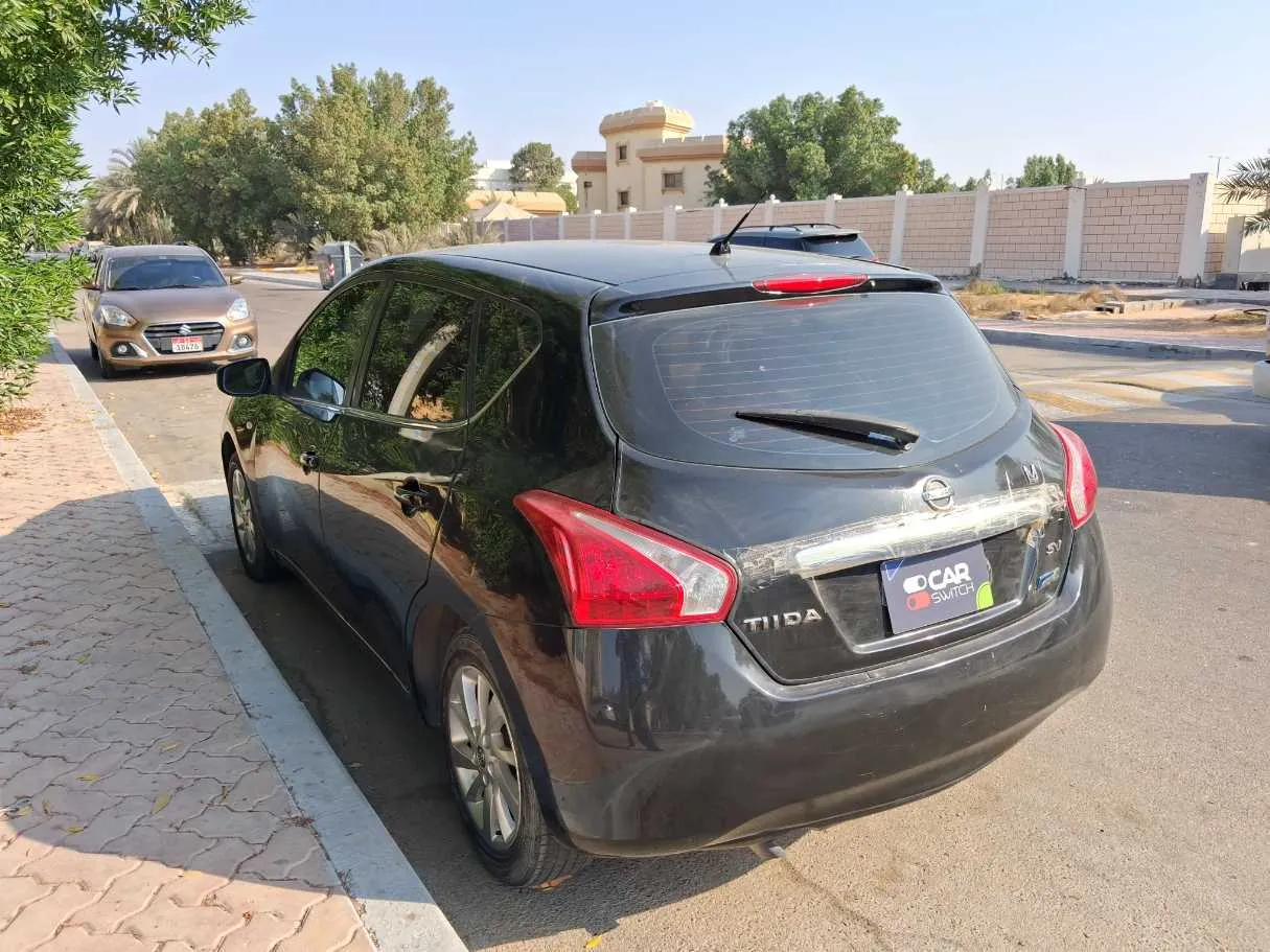 Car image 7