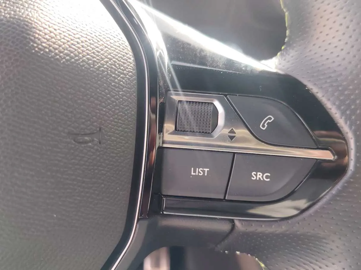 Car image 33