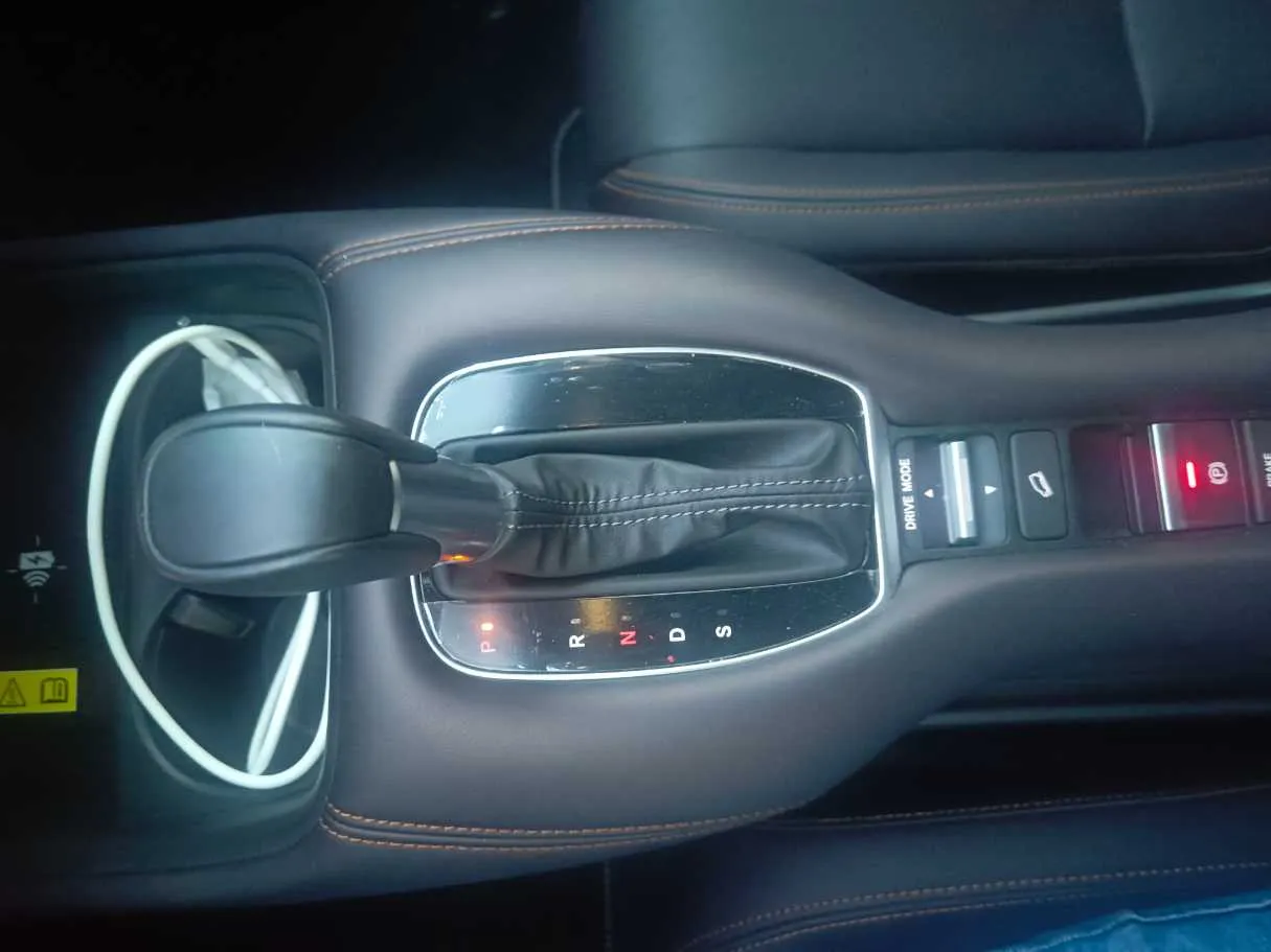 Car image 21