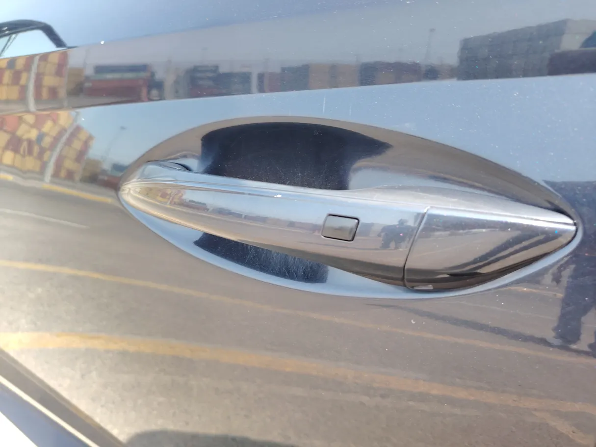 Car image 35