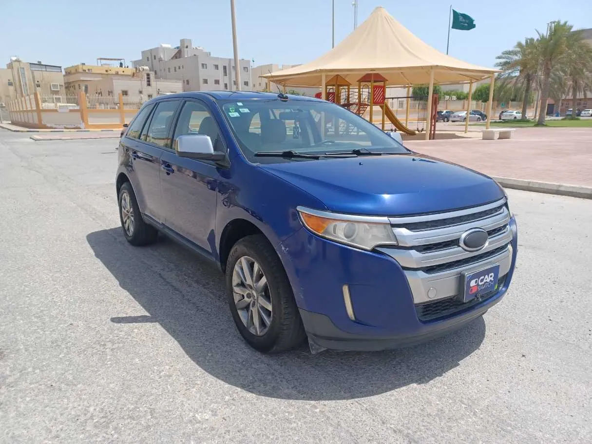 Car image 3