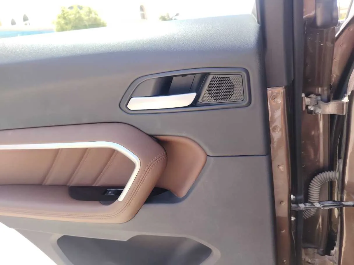 Car image 31