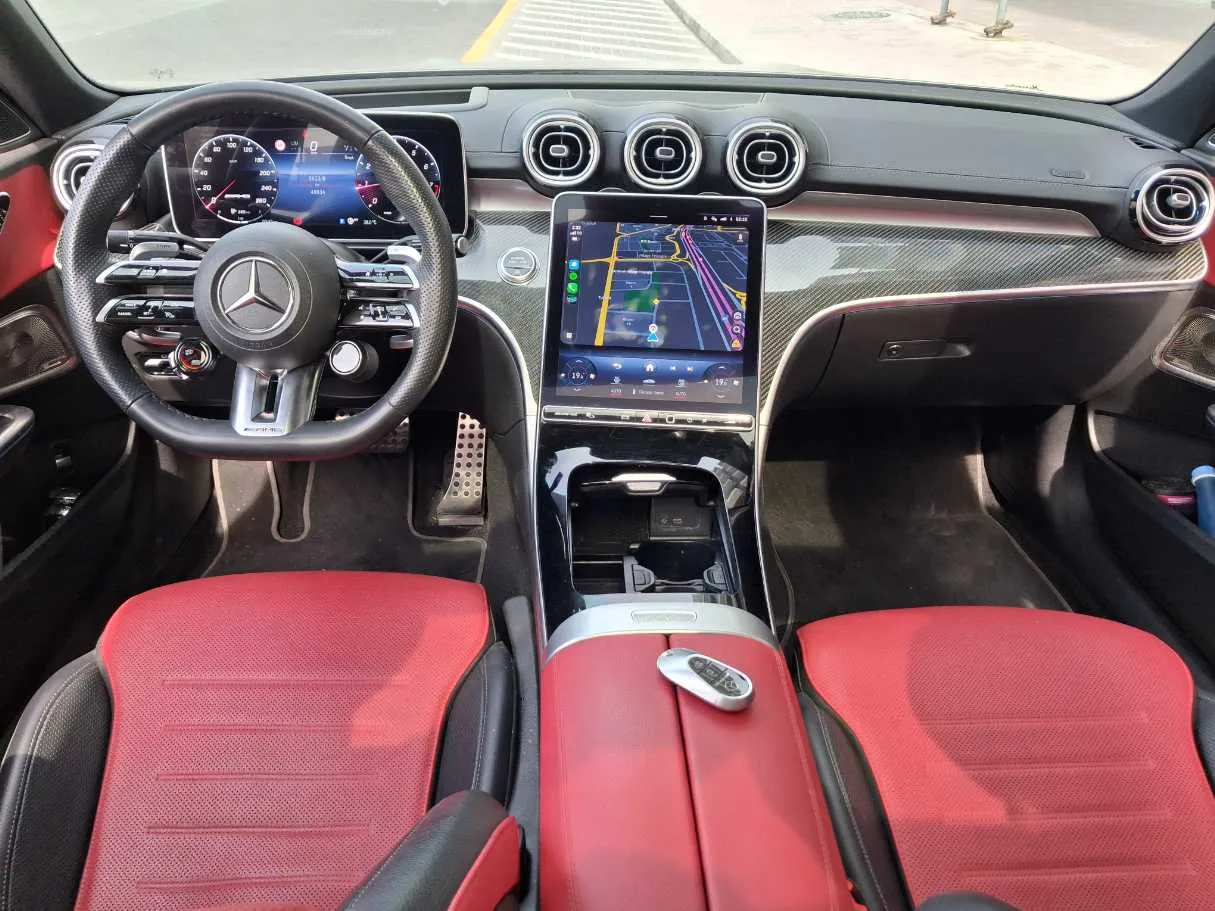 Car image 16