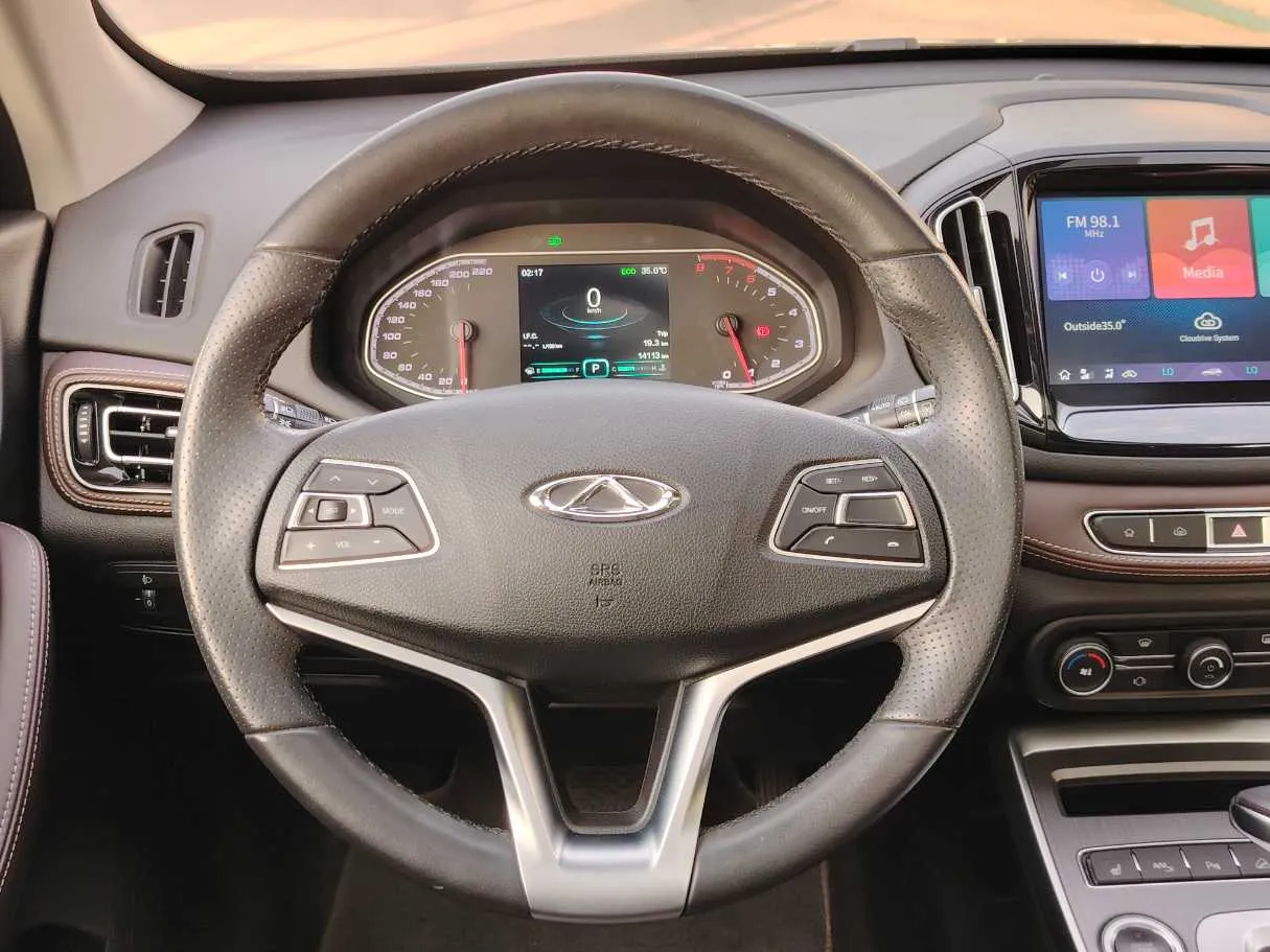 Car image 27