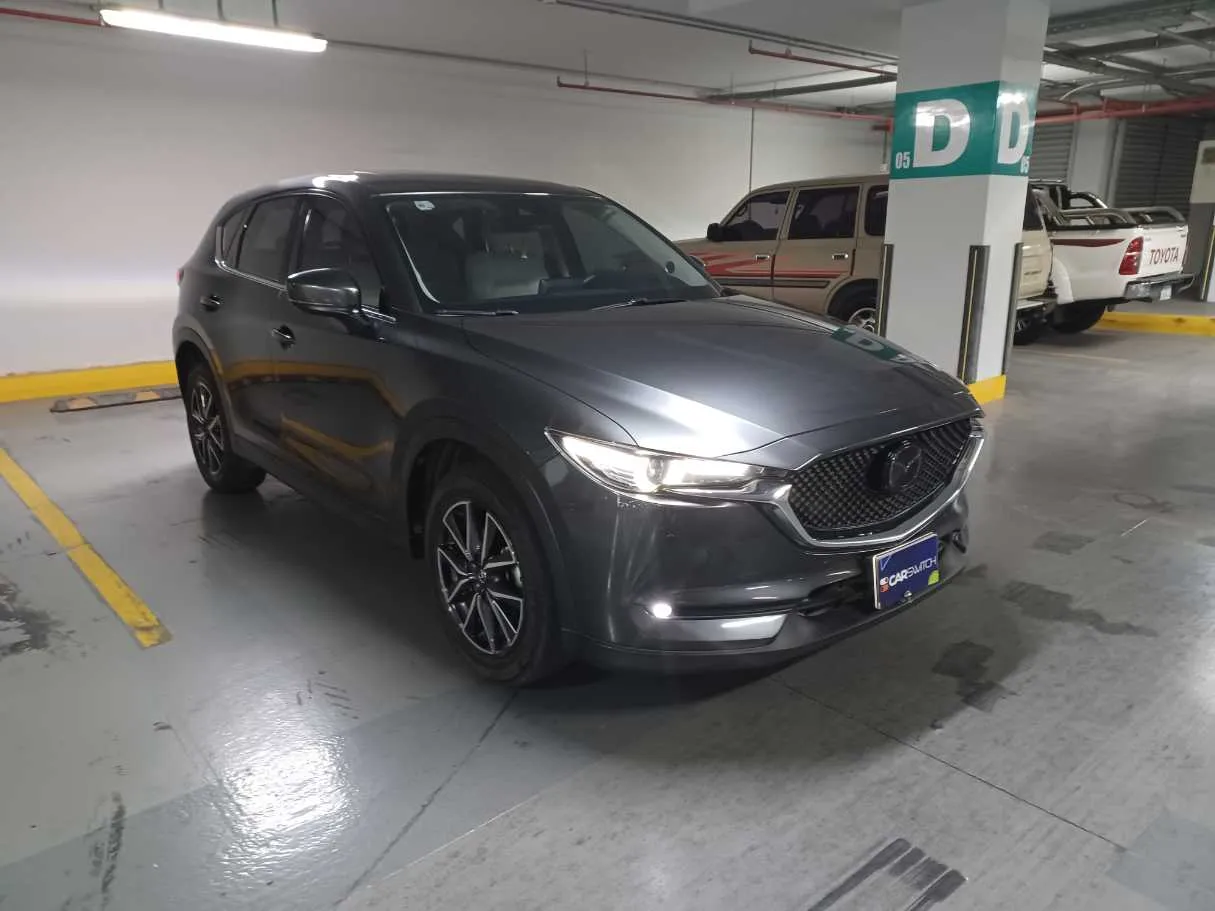 Car image 3