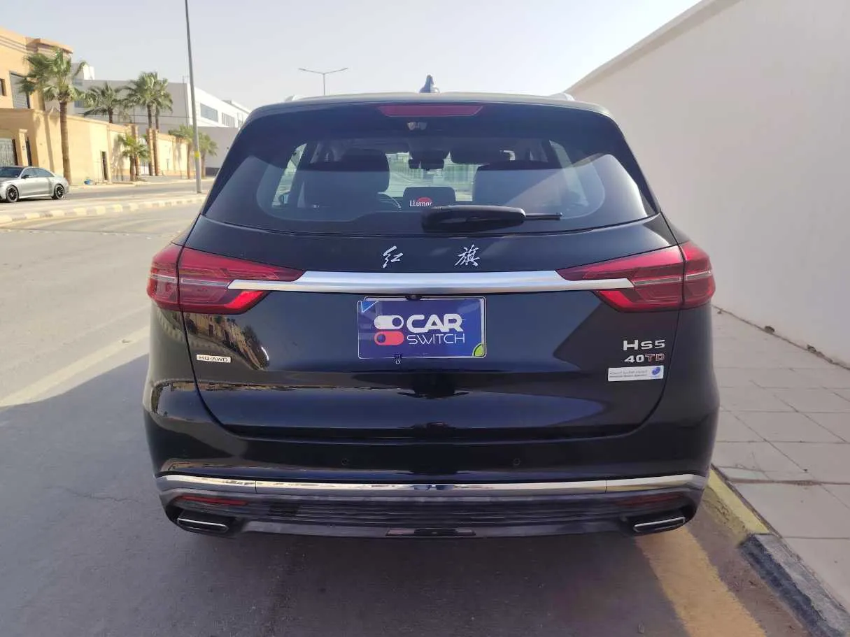 Car image 5