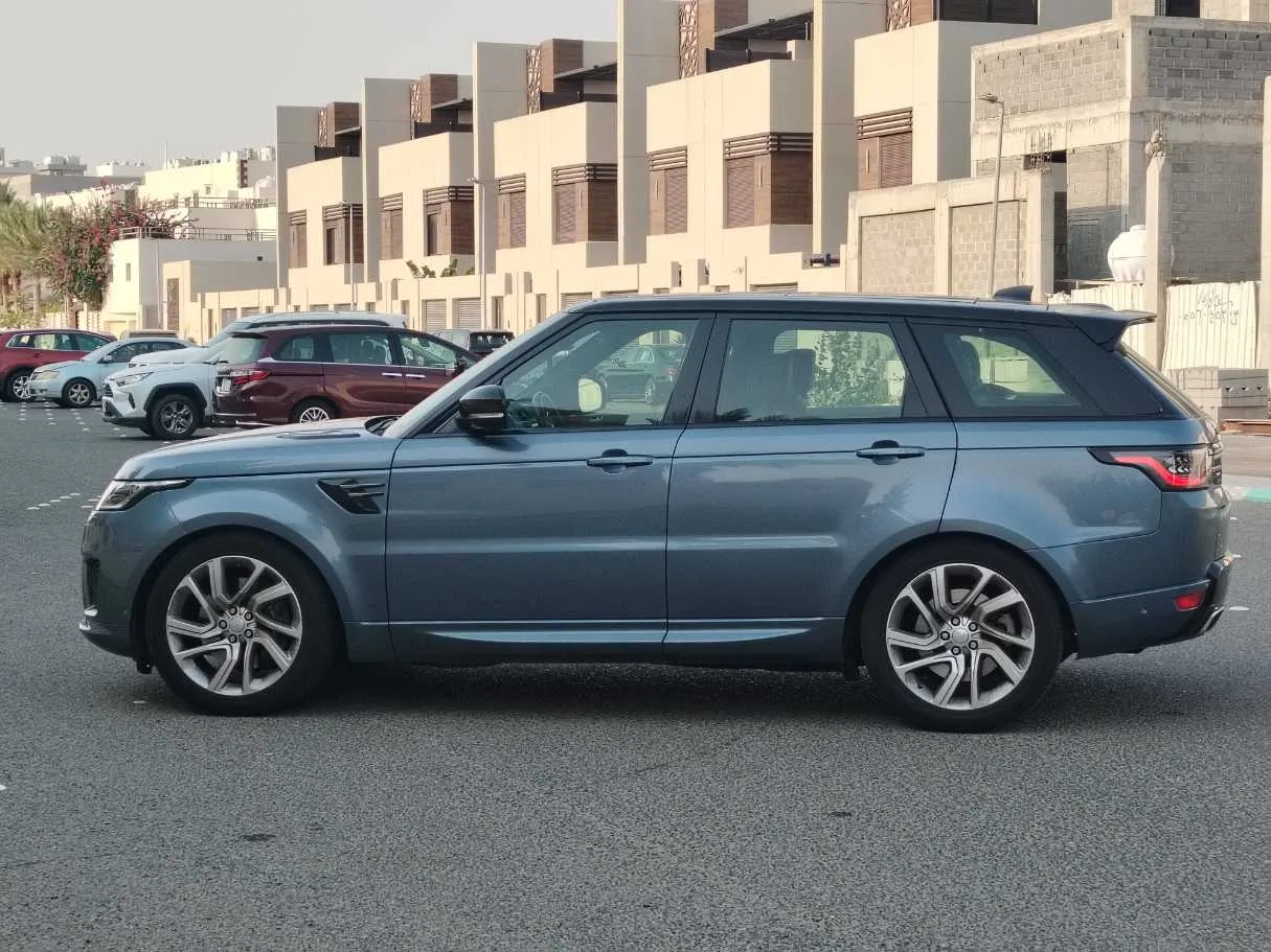 Car image 8