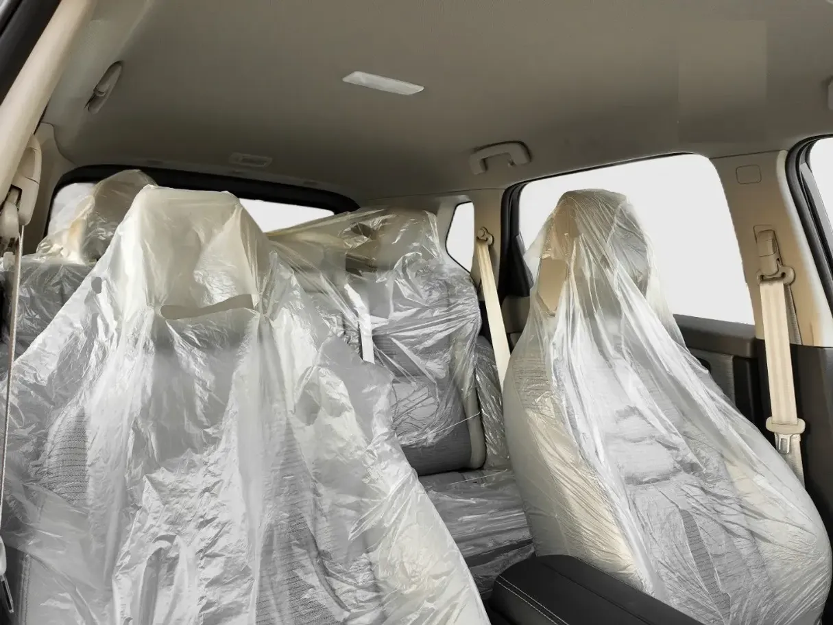 Car image 10