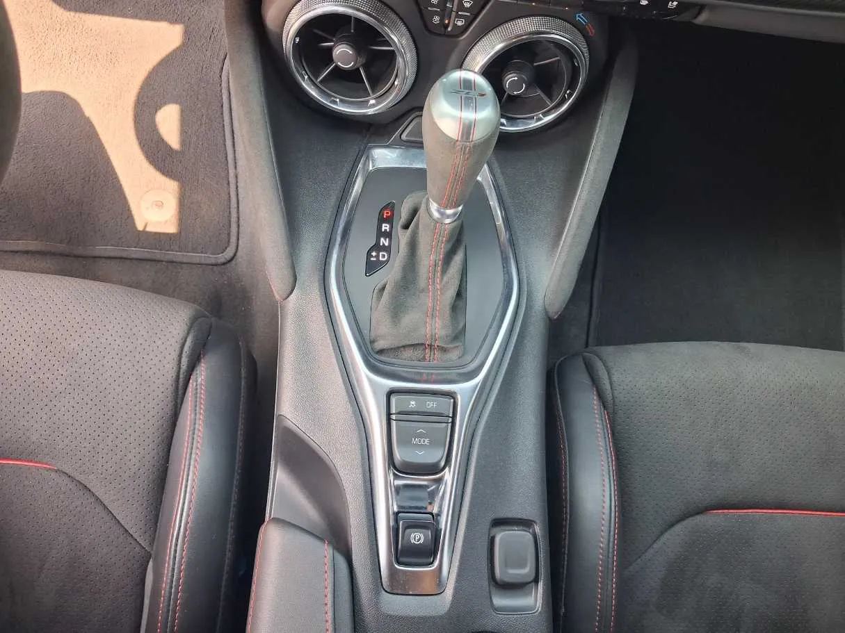 Car image 14