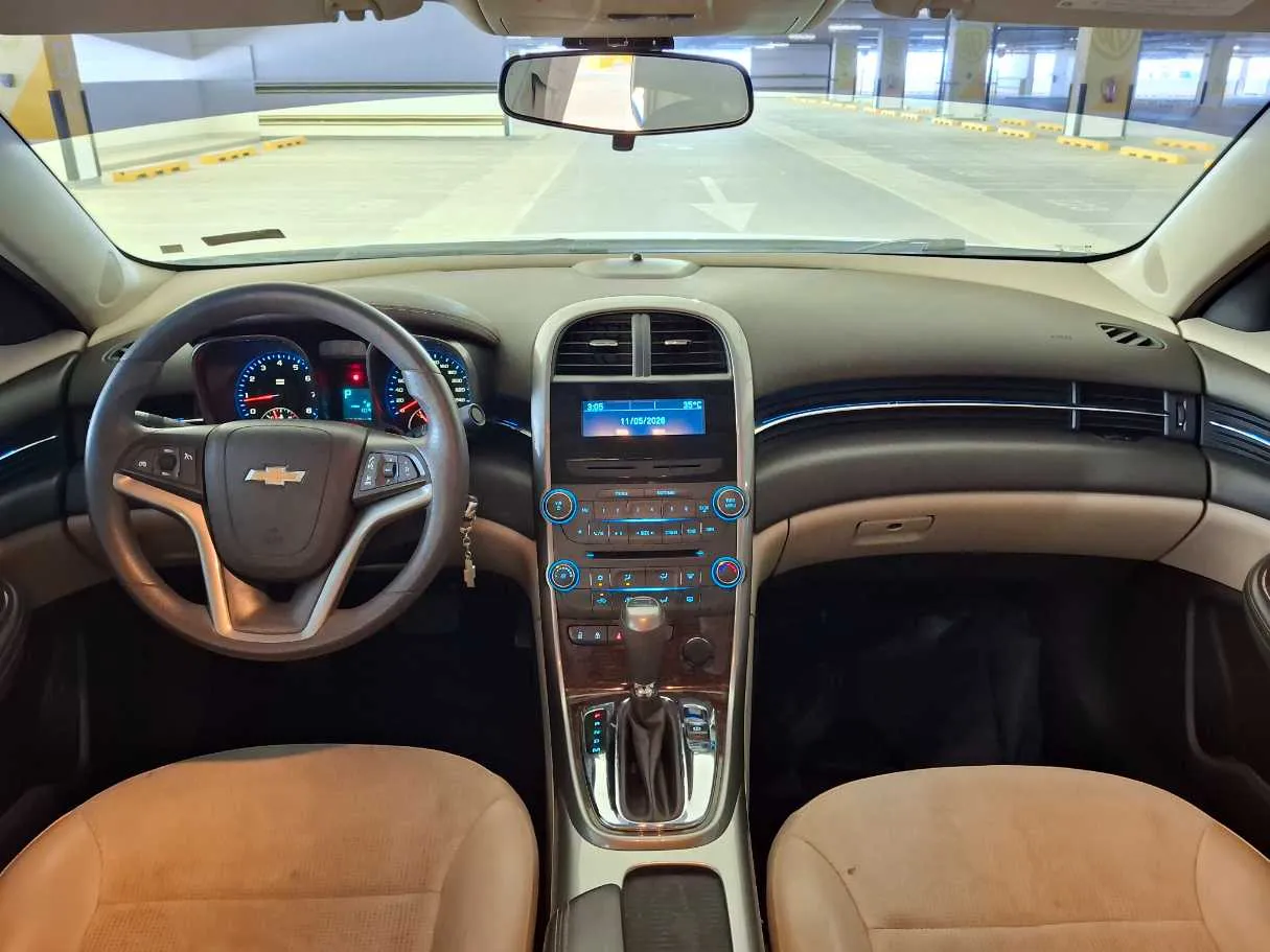 Car image 15