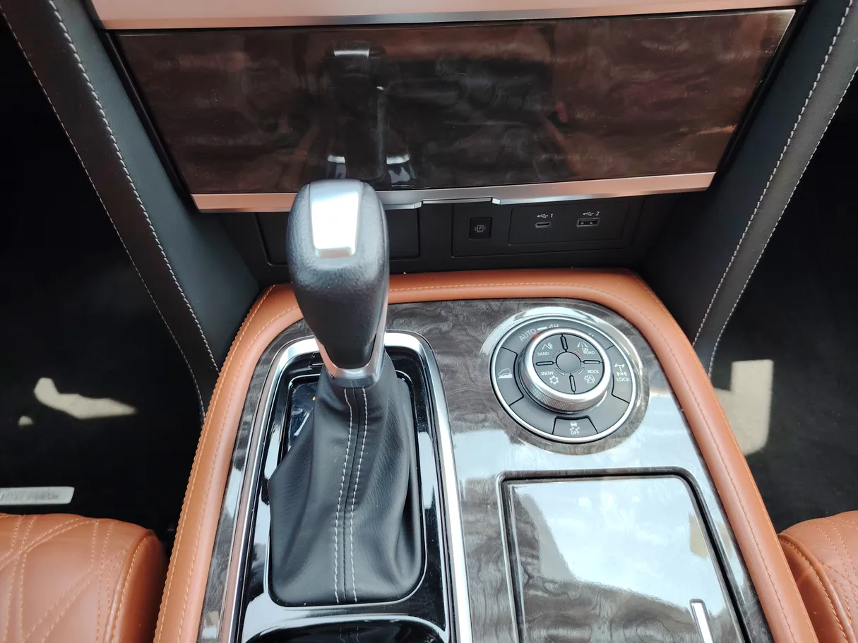 Car image 21