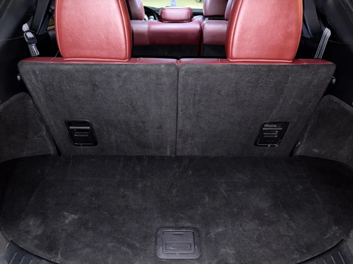 Car image 27