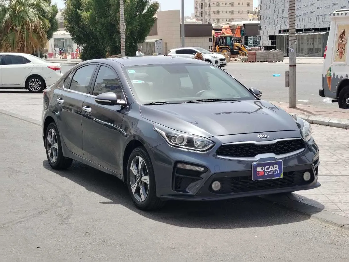 Car image 3