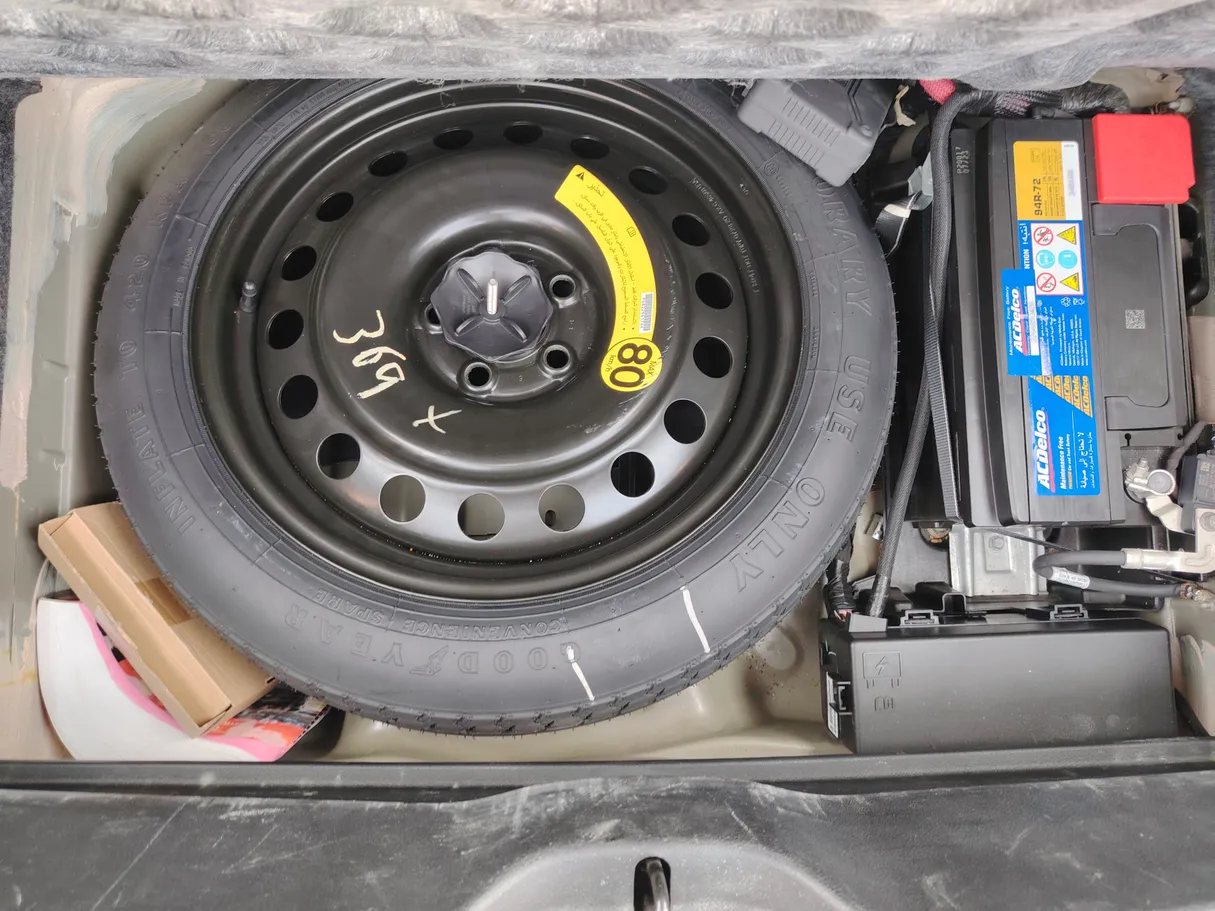 Car image 35
