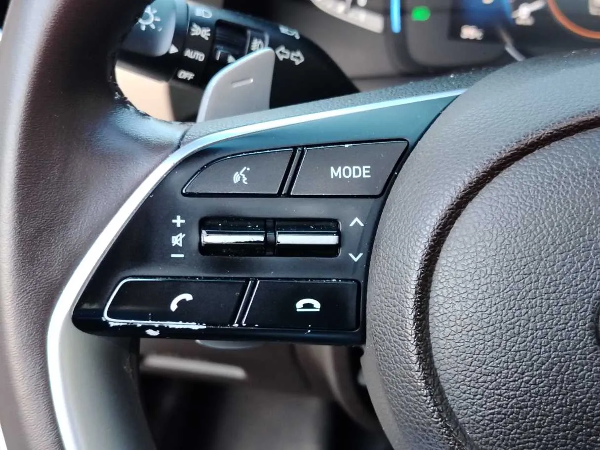 Car image 29