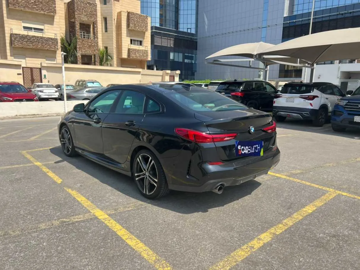 Car image 7