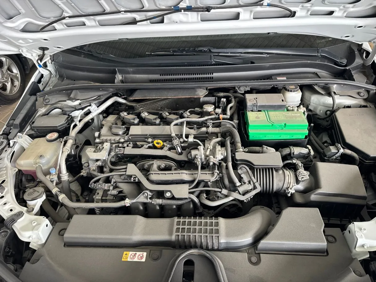 Car image 18