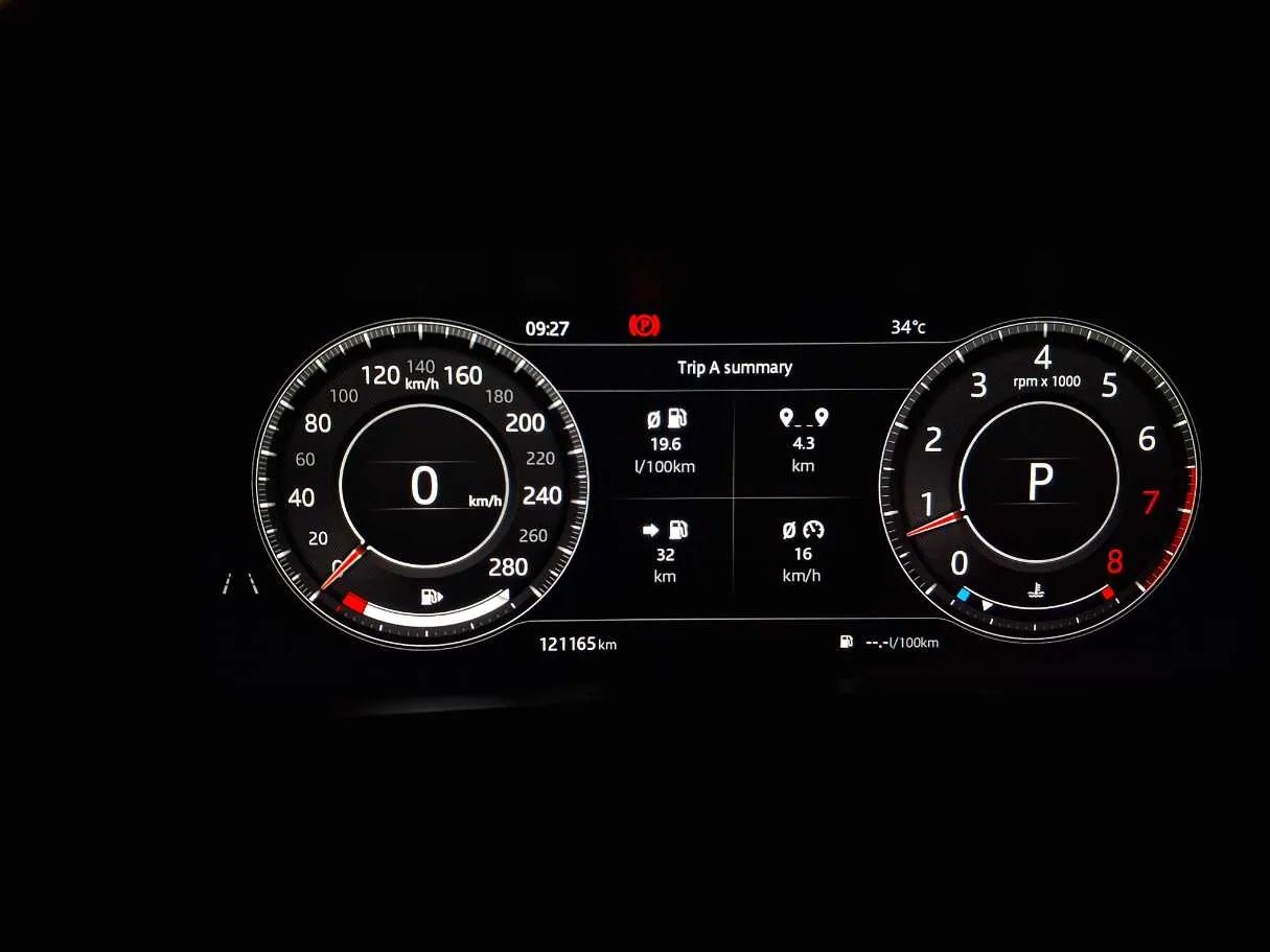 Car image 20
