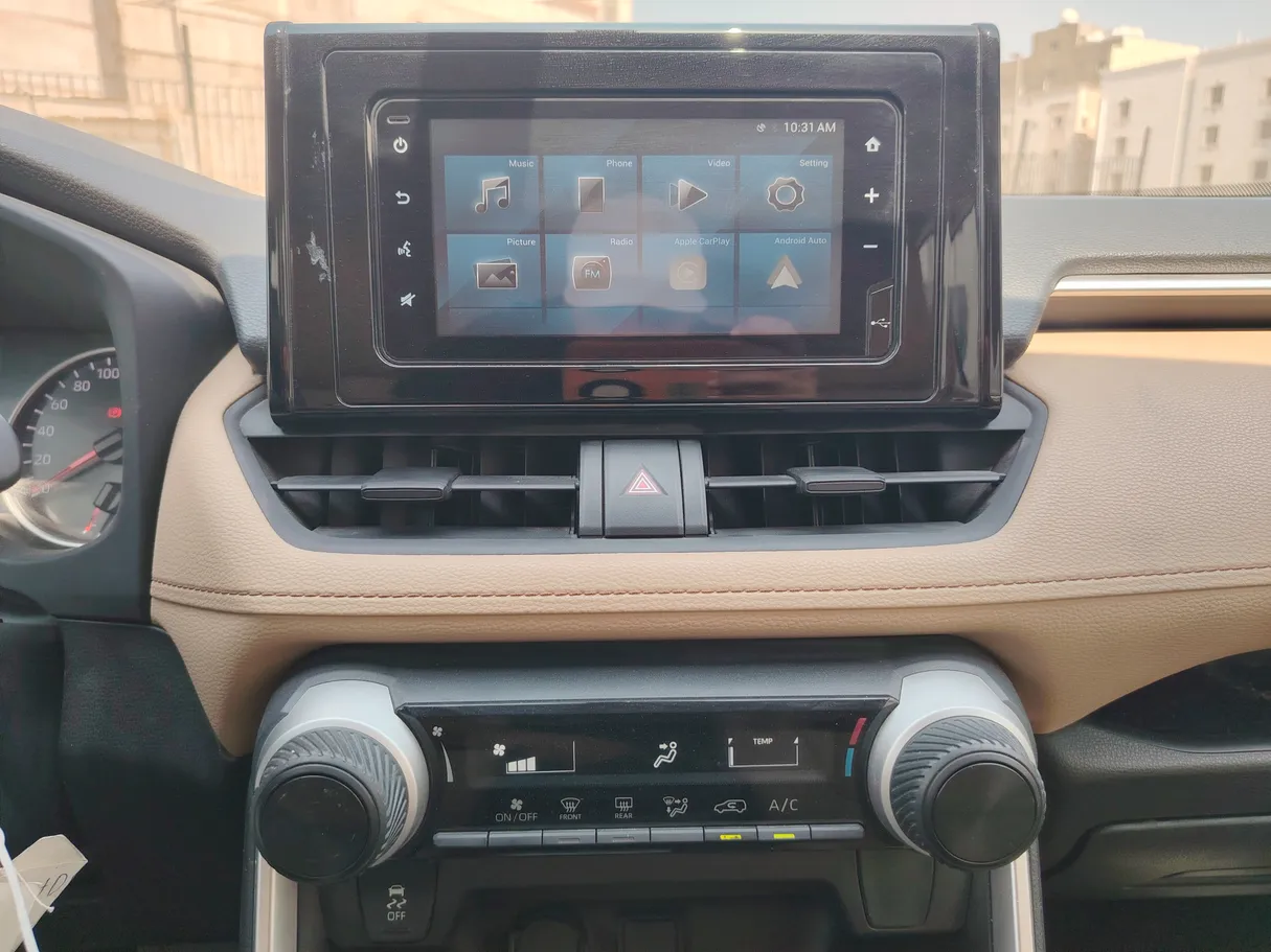 Car image 20