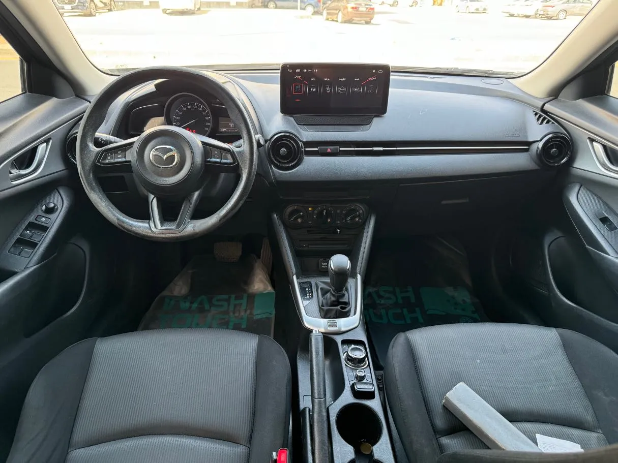 Car image 17